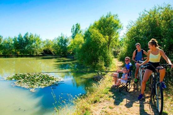 Camping Tranche Sur Mer Angles (Vendee) Exterior photo